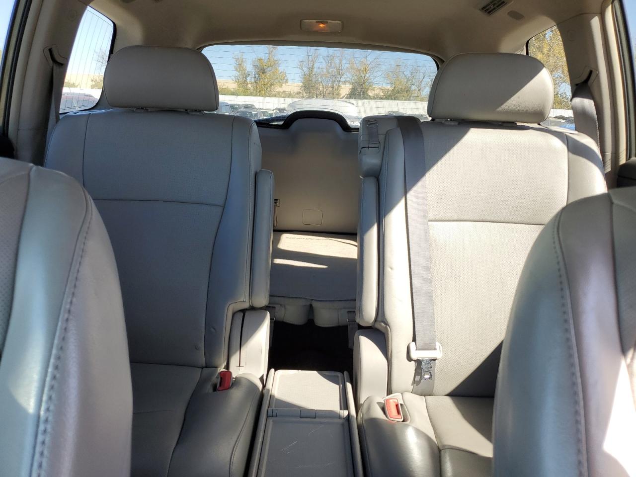 TOYOTA HIGHLANDER LIMITED