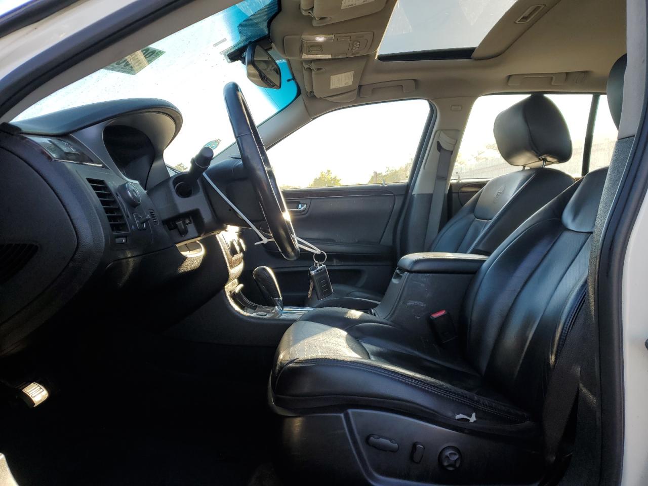 CADILLAC DTS LUXURY COLLECTION