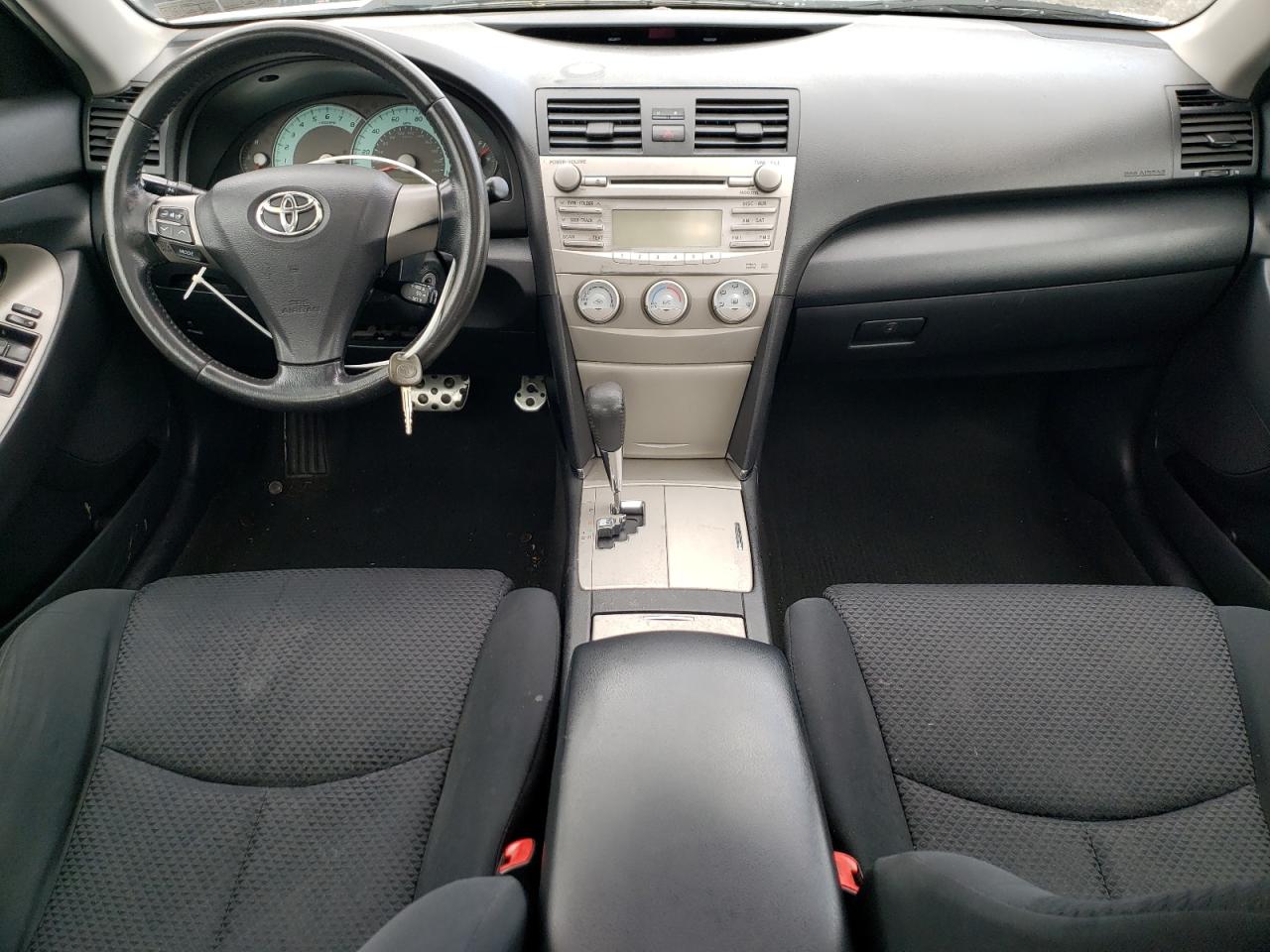 TOYOTA CAMRY BASE