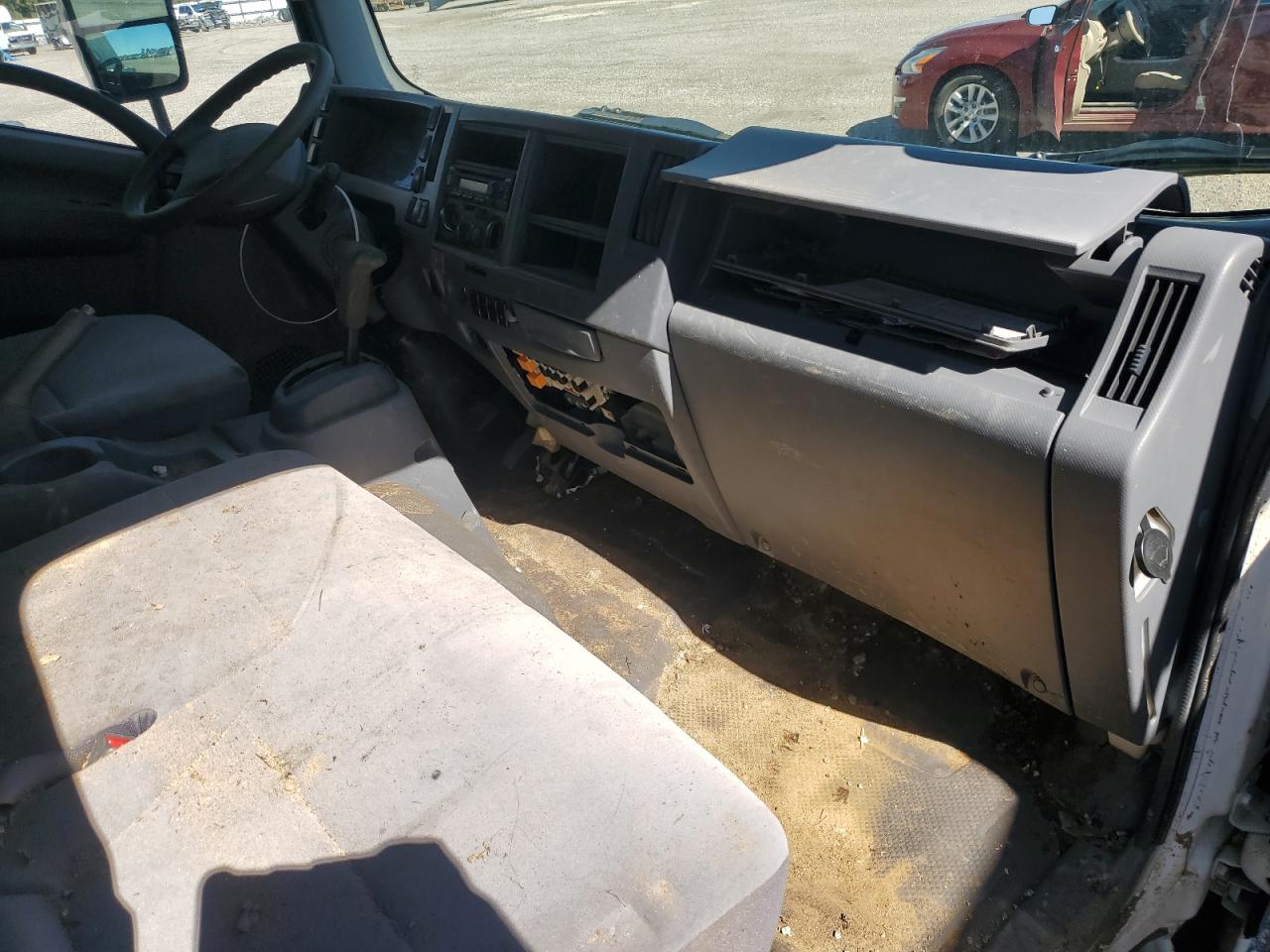 Lot #3270031367 2022 ISUZU NQR