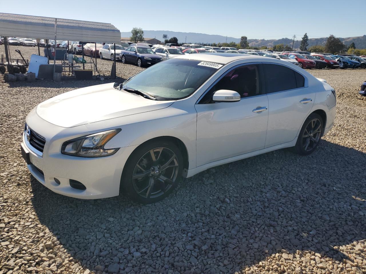 NISSAN MAXIMA S