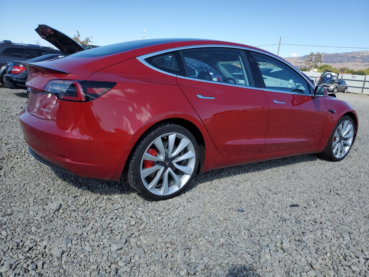 TESLA MODEL 3