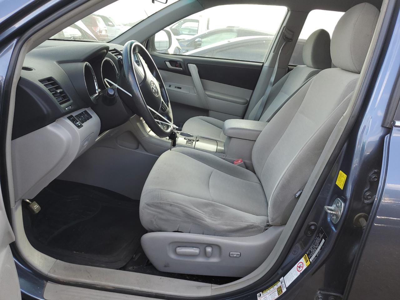 TOYOTA HIGHLANDER BASE