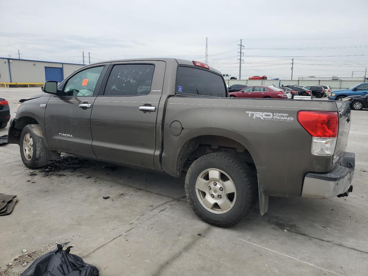 TOYOTA TUNDRA CREWMAX LIMITED