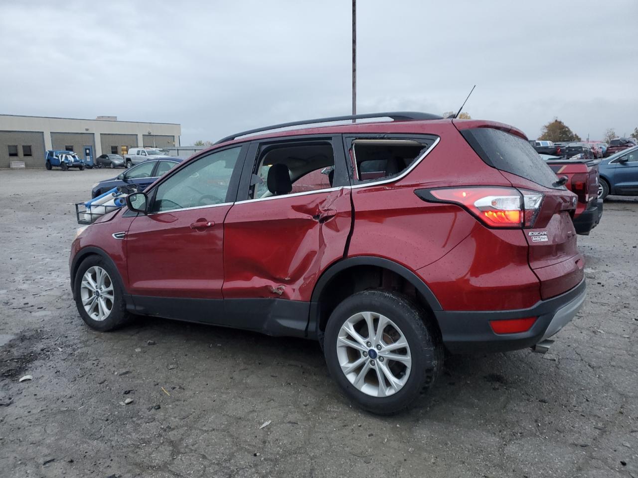 FORD ESCAPE SE