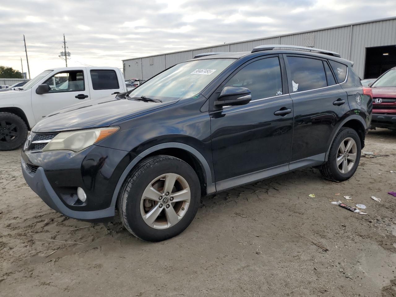 TOYOTA RAV4 XLE