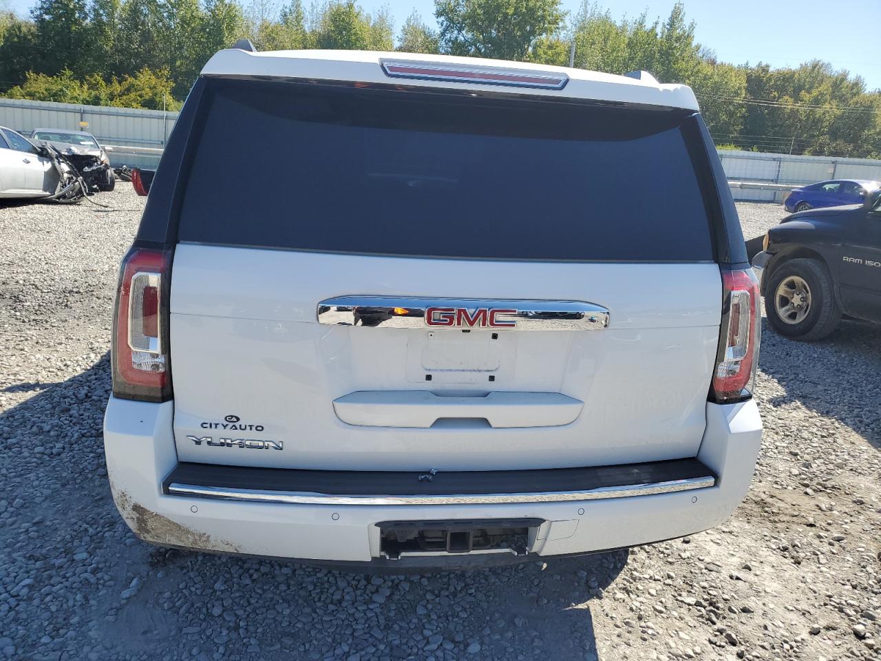 GMC YUKON DENALI