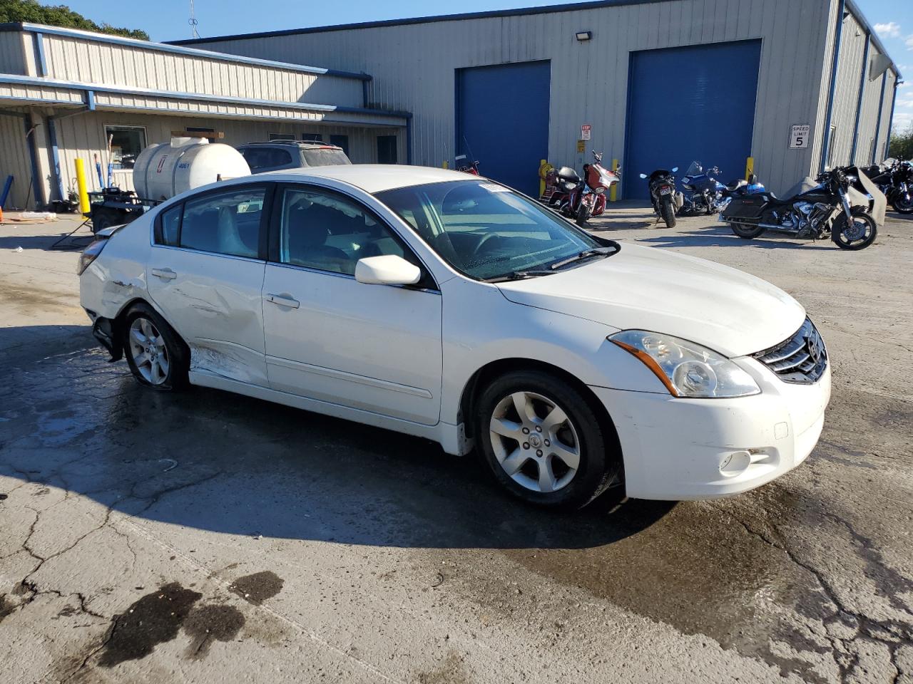 NISSAN ALTIMA BASE