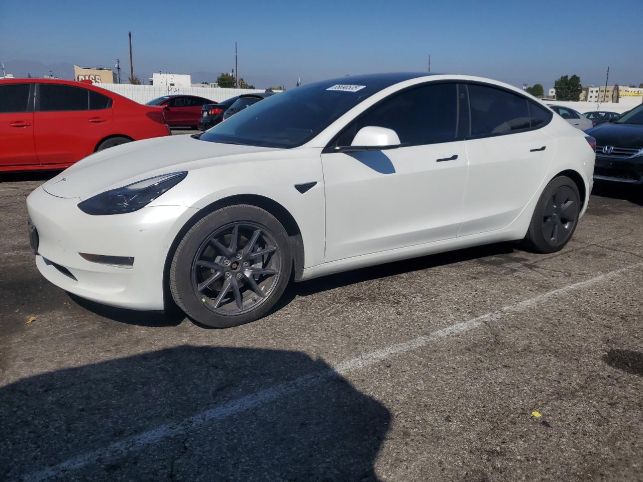 TESLA MODEL 3