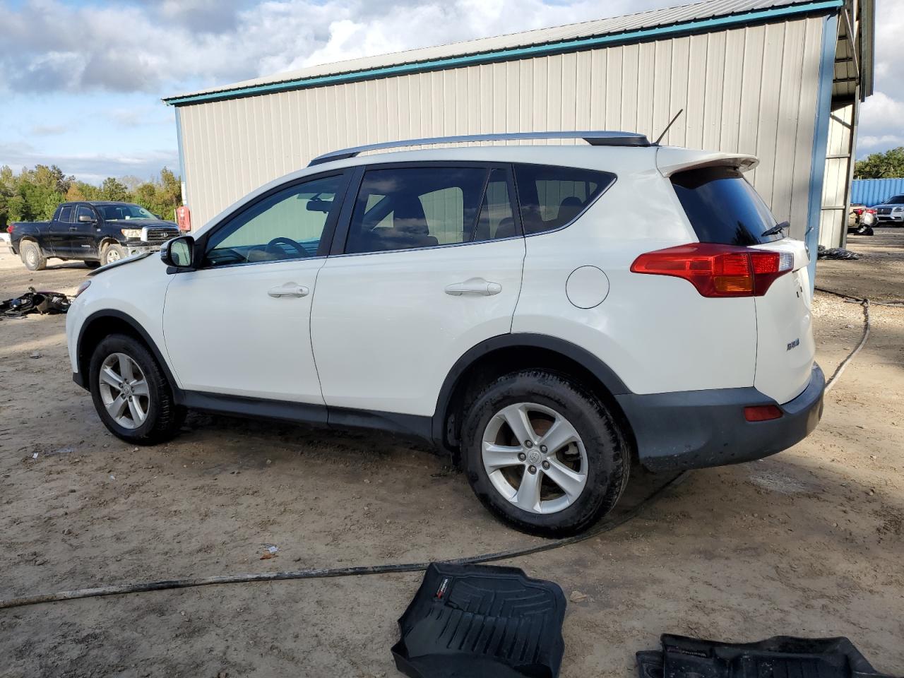 TOYOTA RAV4 XLE