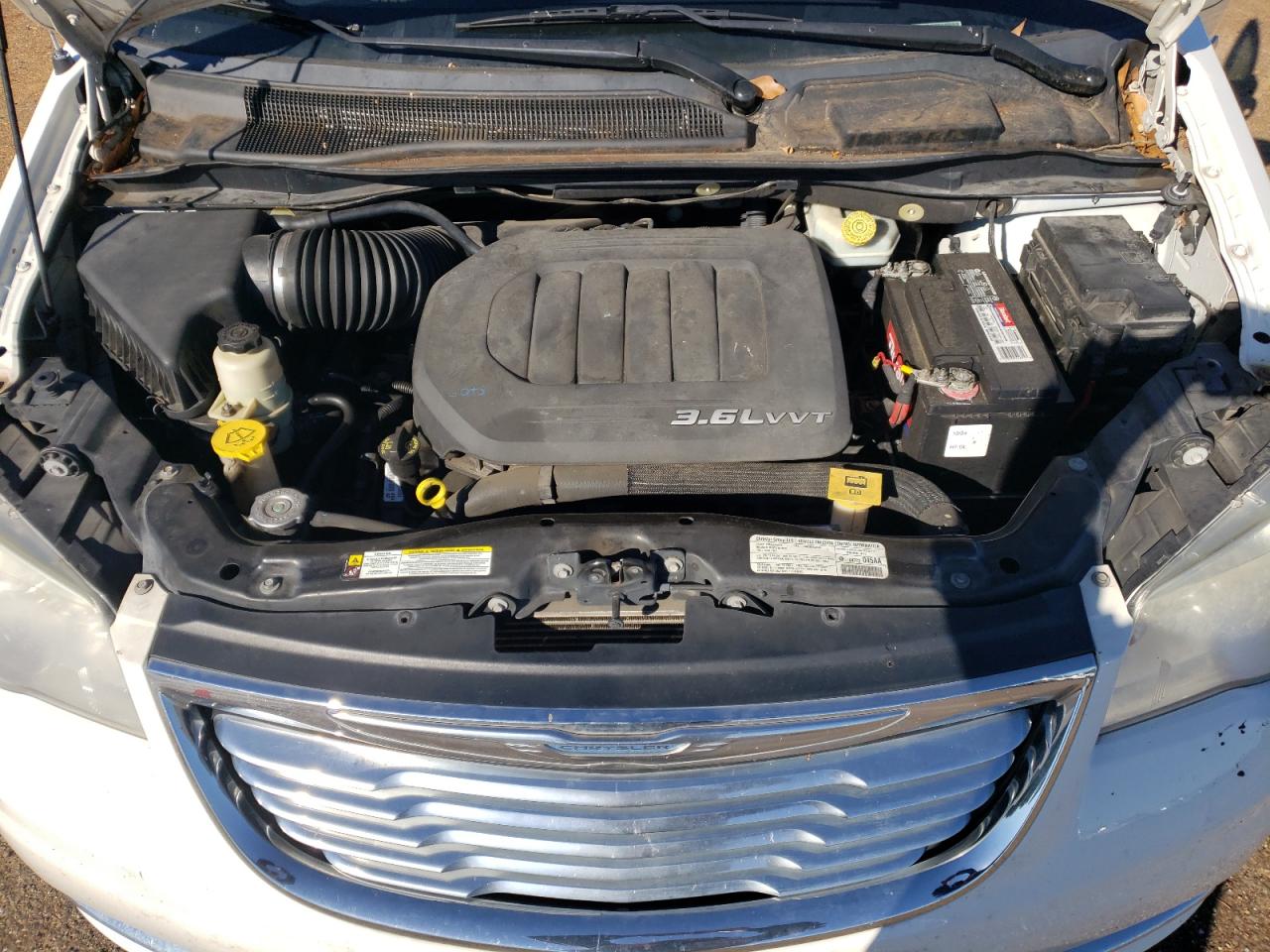 CHRYSLER TOWN & COUNTRY TOURING L