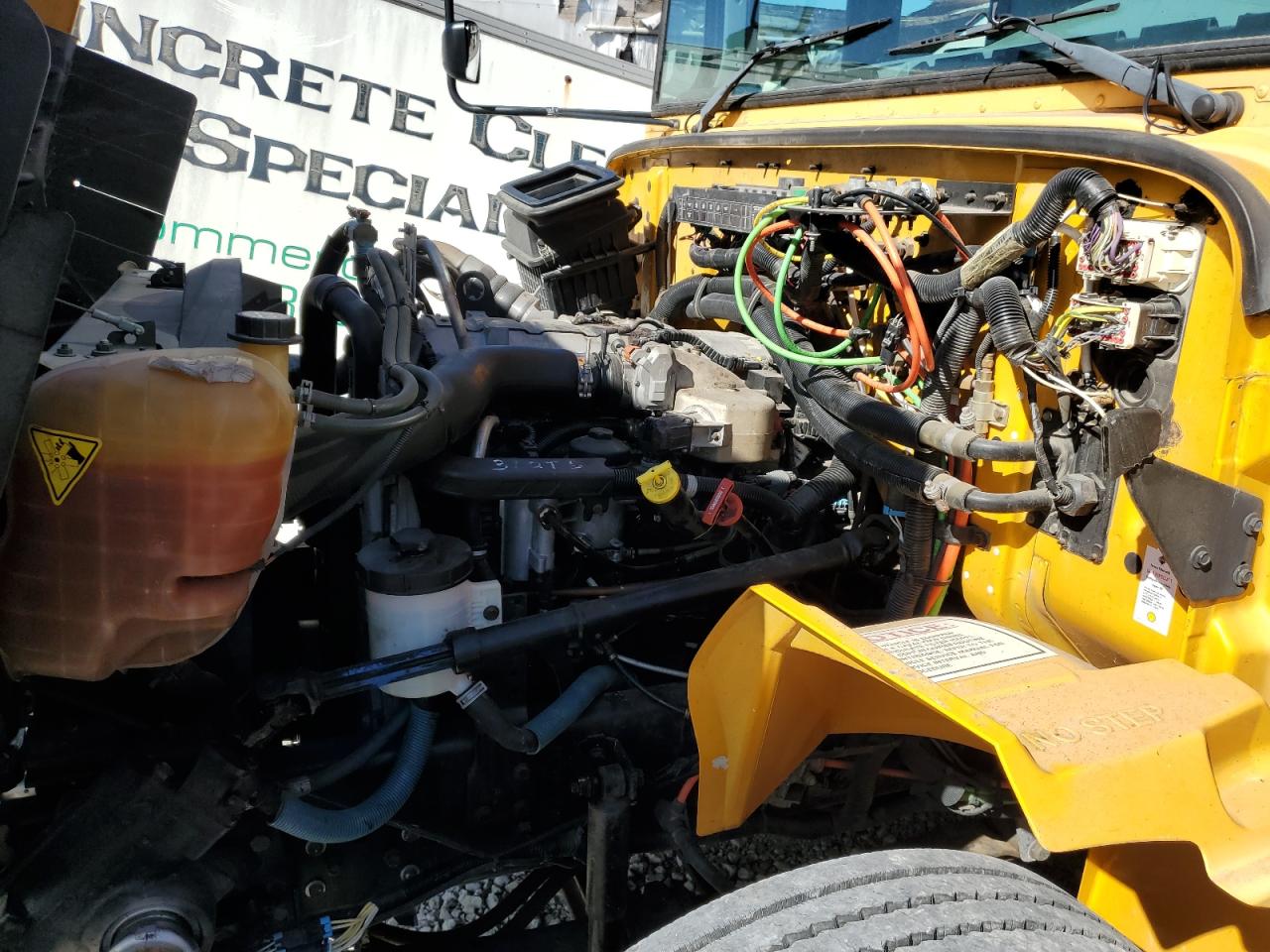 Lot #3286740292 2013 IC CORPORATION 3000 CE