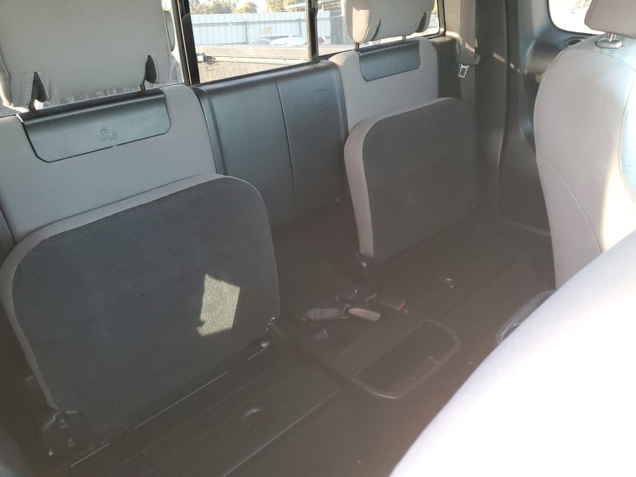 TOYOTA TACOMA ACCESS CAB