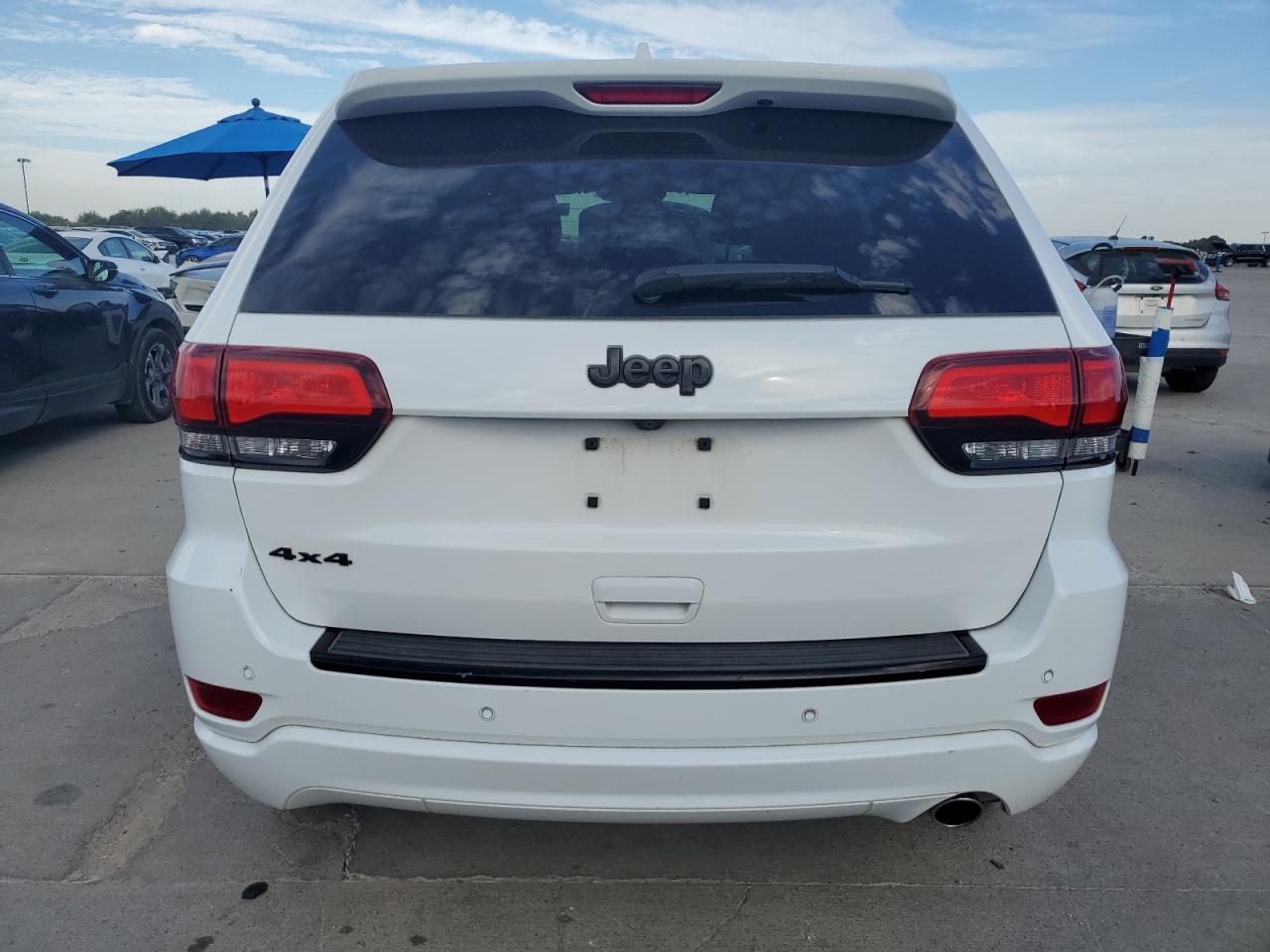 JEEP GRAND CHEROKEE LAREDO