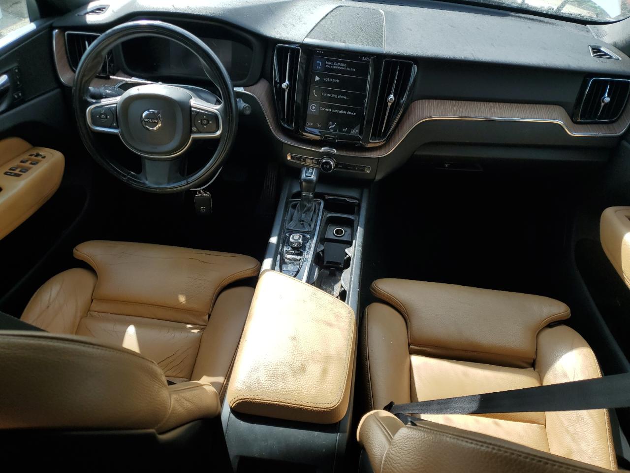 VOLVO XC60 T5 MOMENTUM