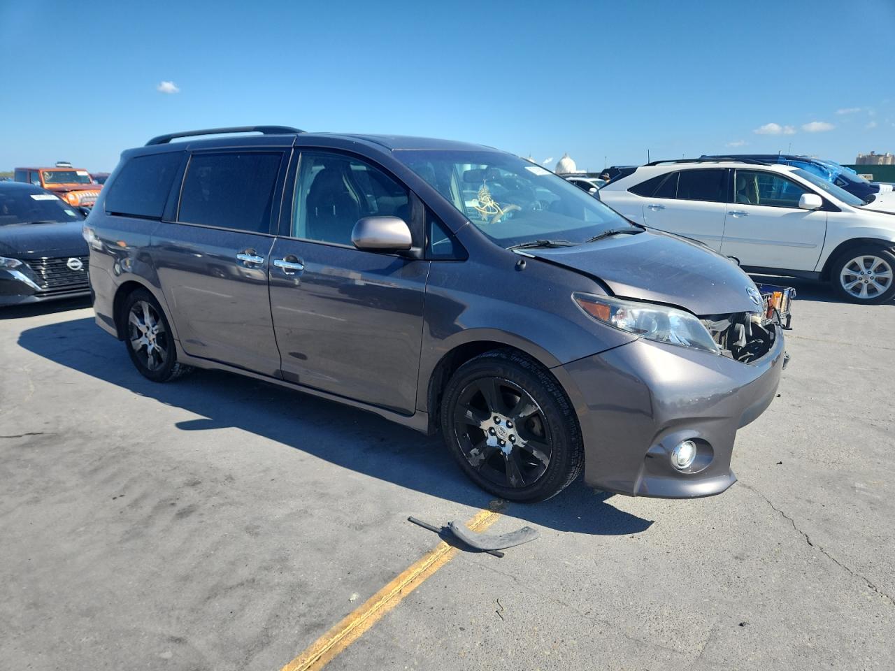 TOYOTA SIENNA SPORT