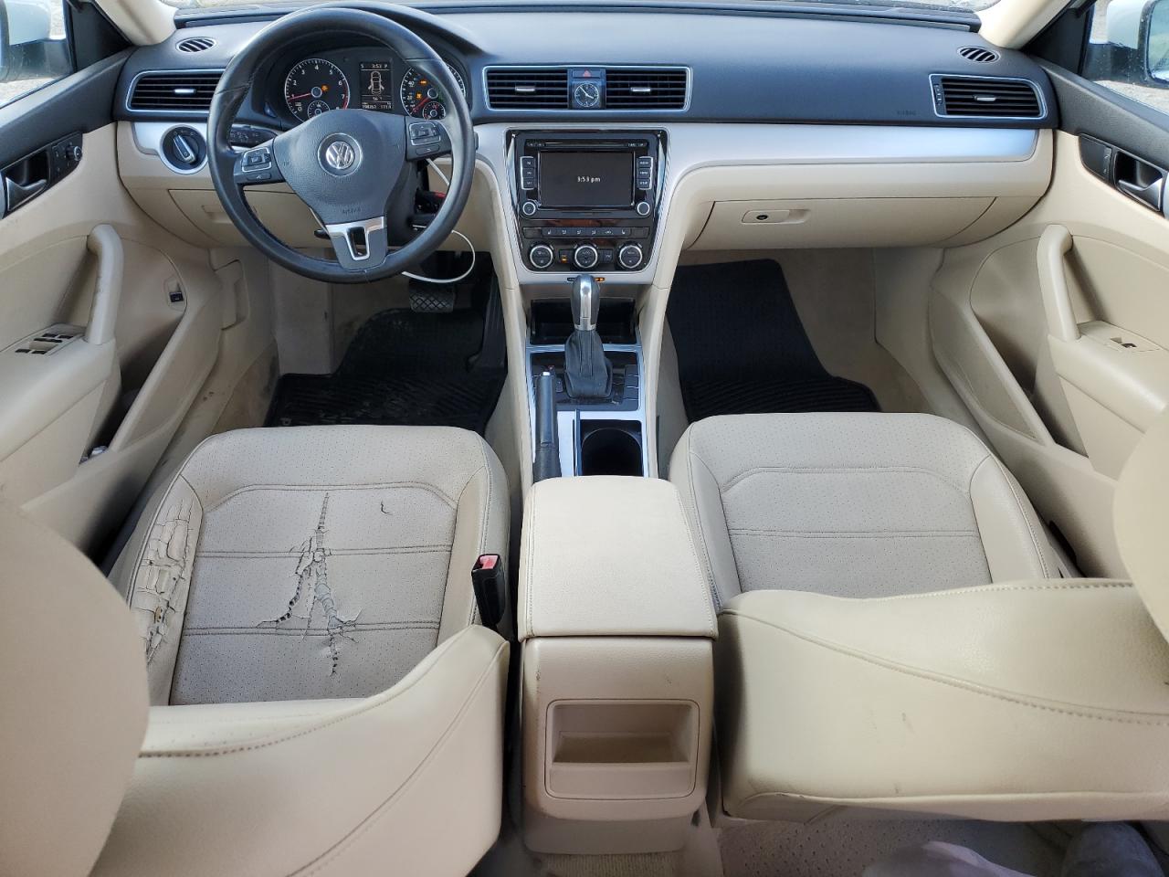 VOLKSWAGEN PASSAT SE