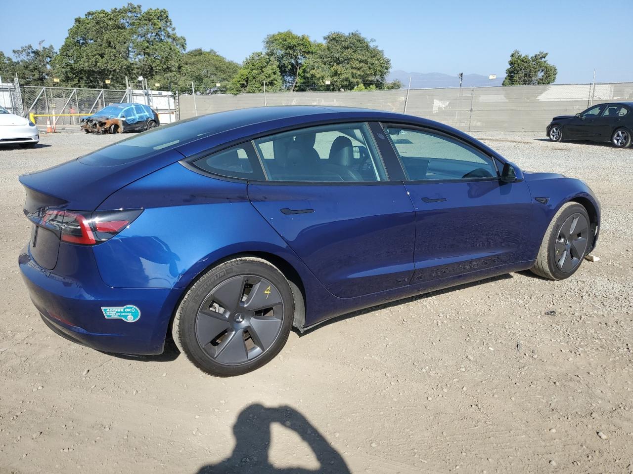 TESLA MODEL 3
