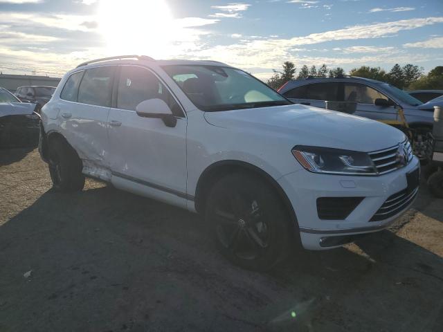 2017 VOLKSWAGEN TOUAREG WO WVGRF7BPXHD006624