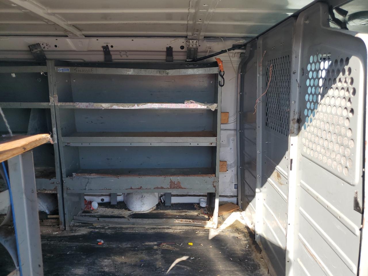 FORD ECONOLINE E250 VAN