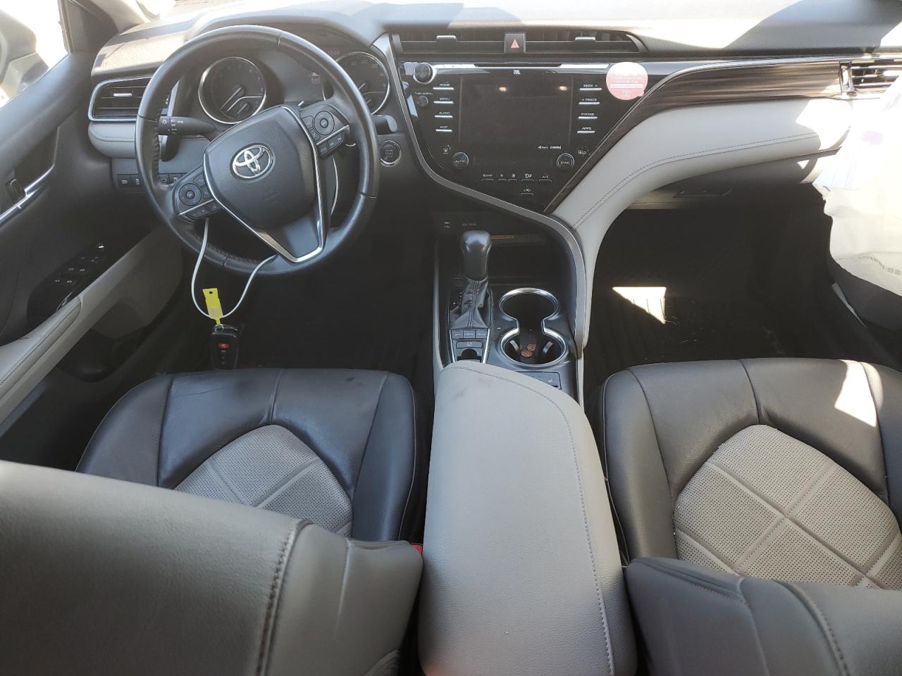 TOYOTA CAMRY L
