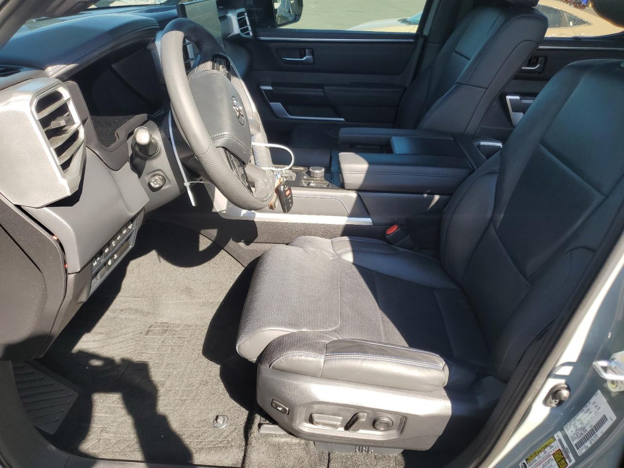 TOYOTA TUNDRA CREWMAX PLATINUM