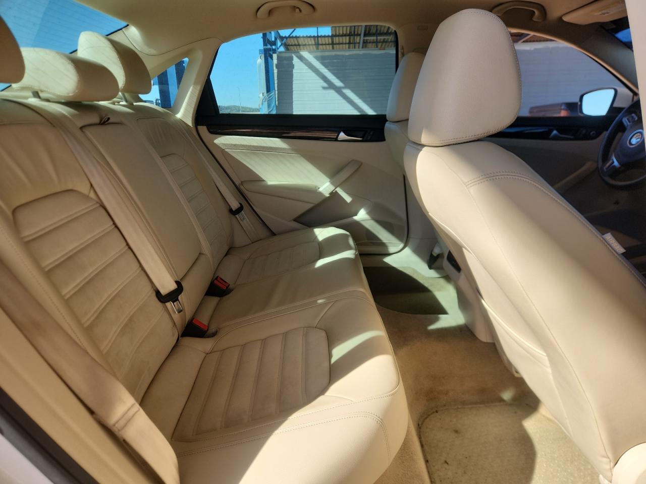 VOLKSWAGEN PASSAT SEL