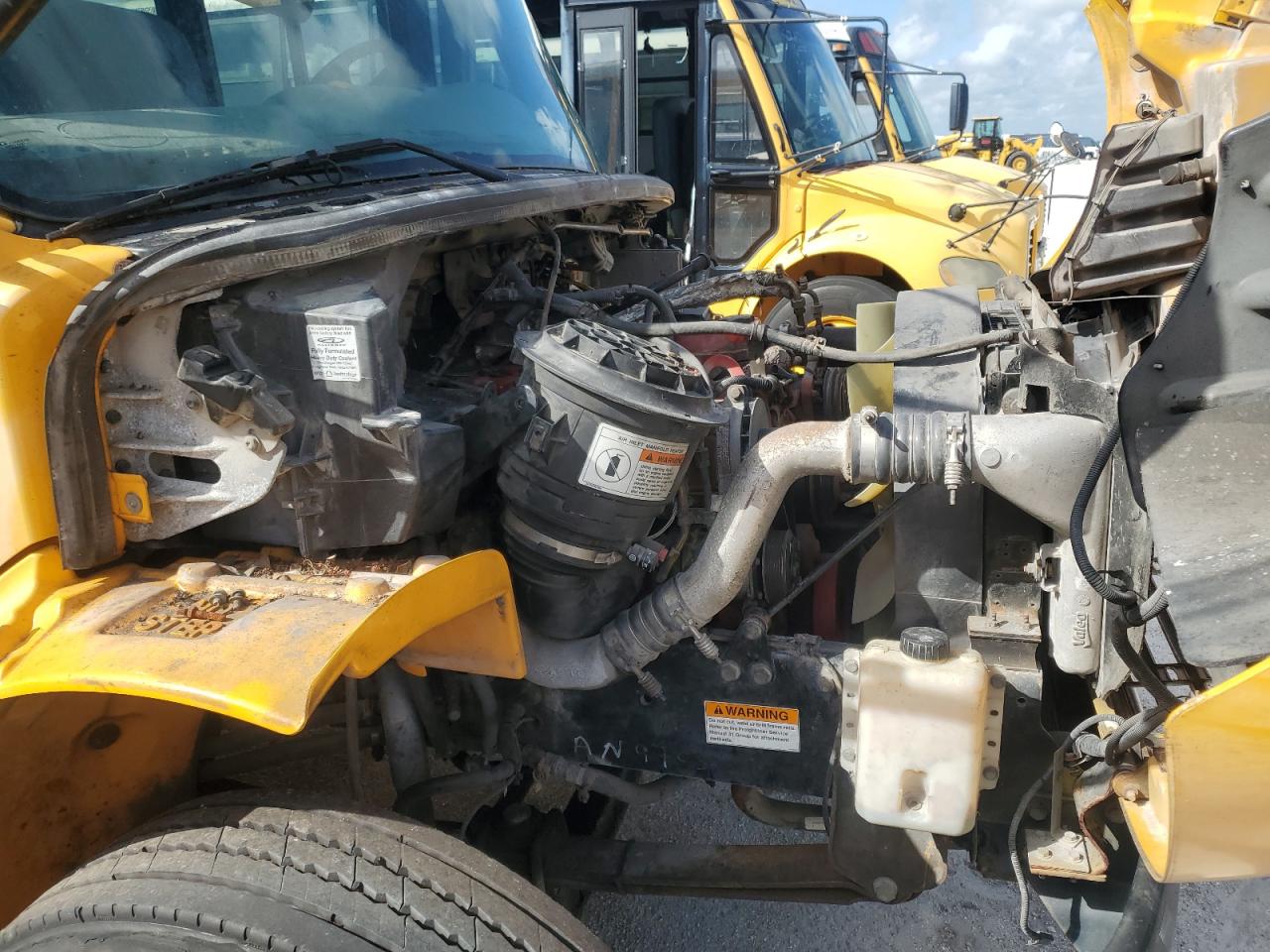 Lot #3273851189 2010 FREIGHTLINER SAF-T-LINER C2