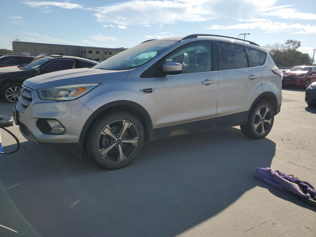 FORD ESCAPE SE
