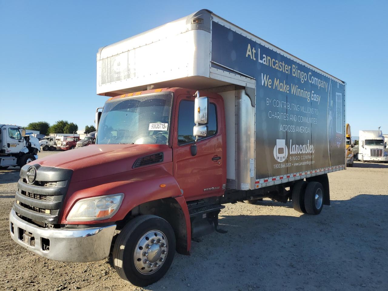 Lot #3316700545 2011 HINO 258/268