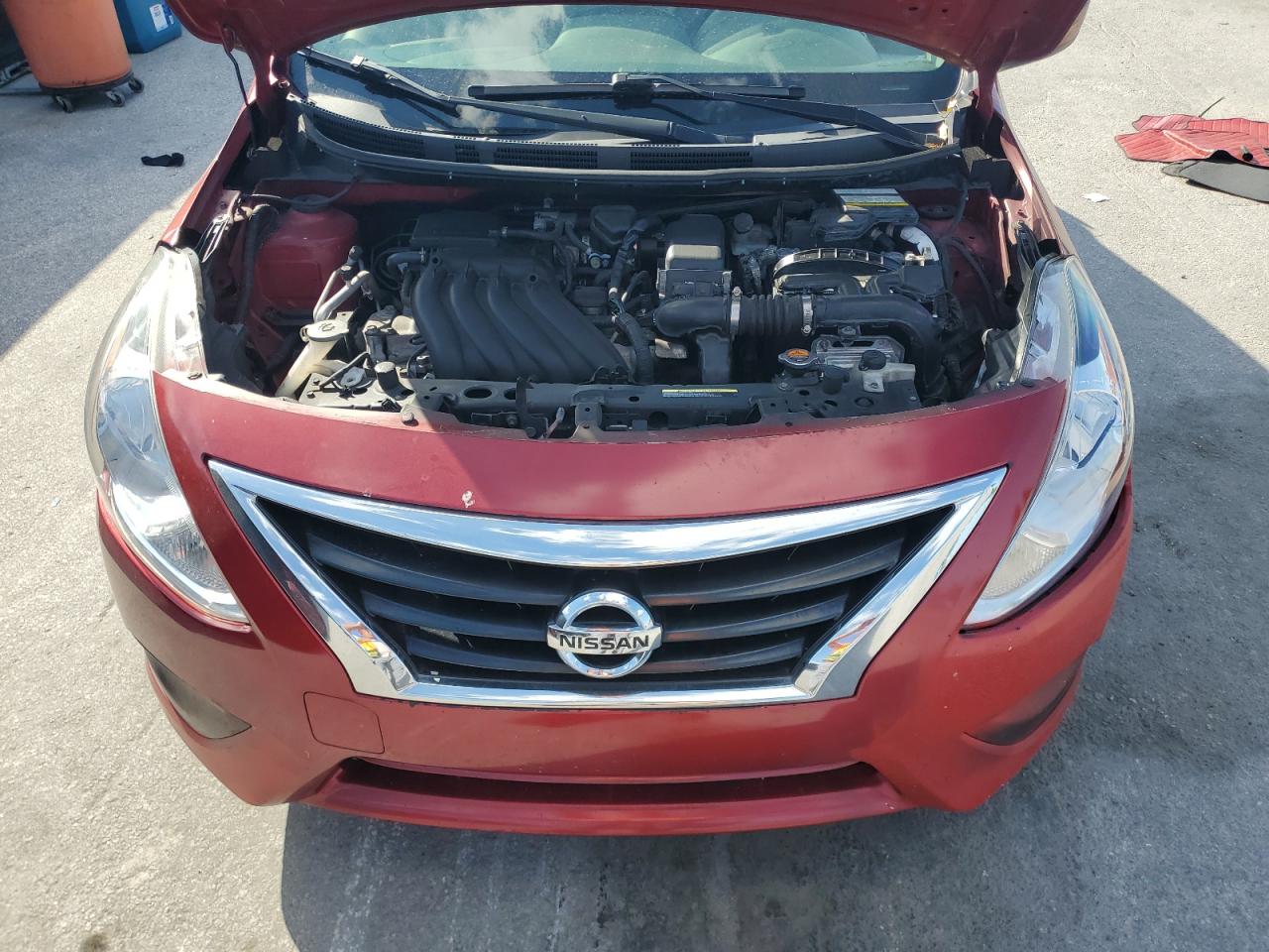 NISSAN VERSA S
