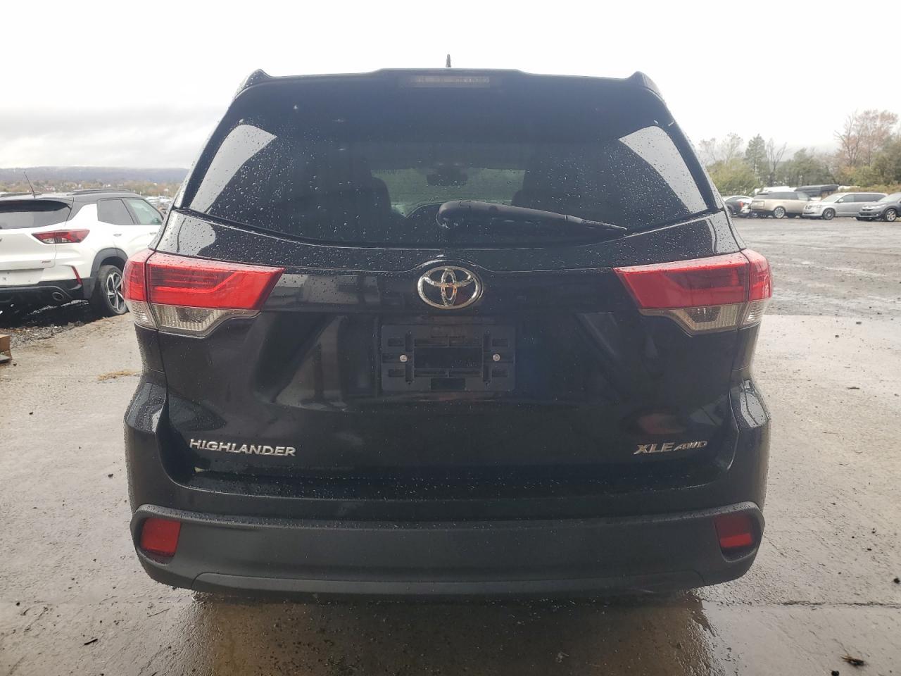 TOYOTA HIGHLANDER SE