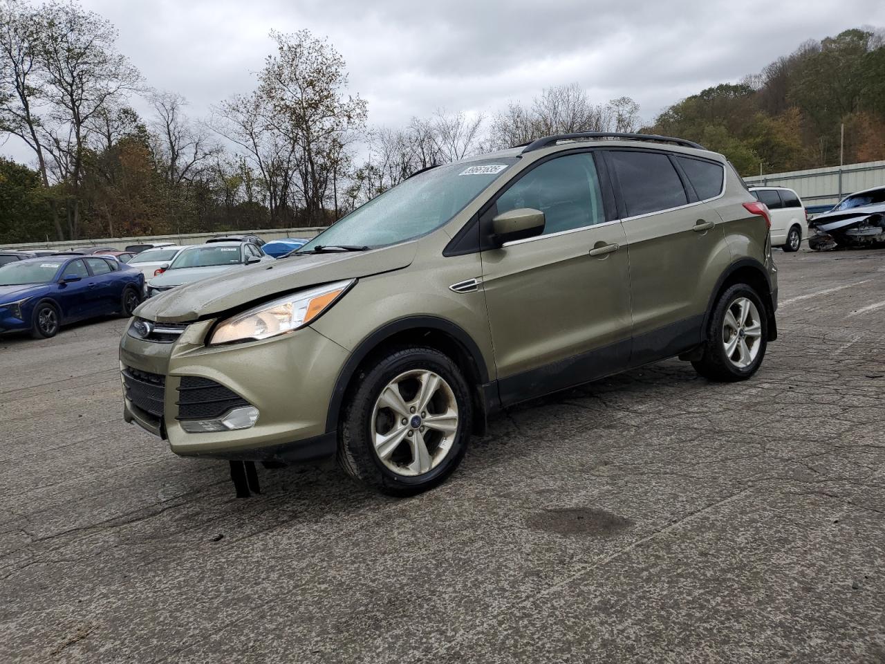 FORD ESCAPE SE