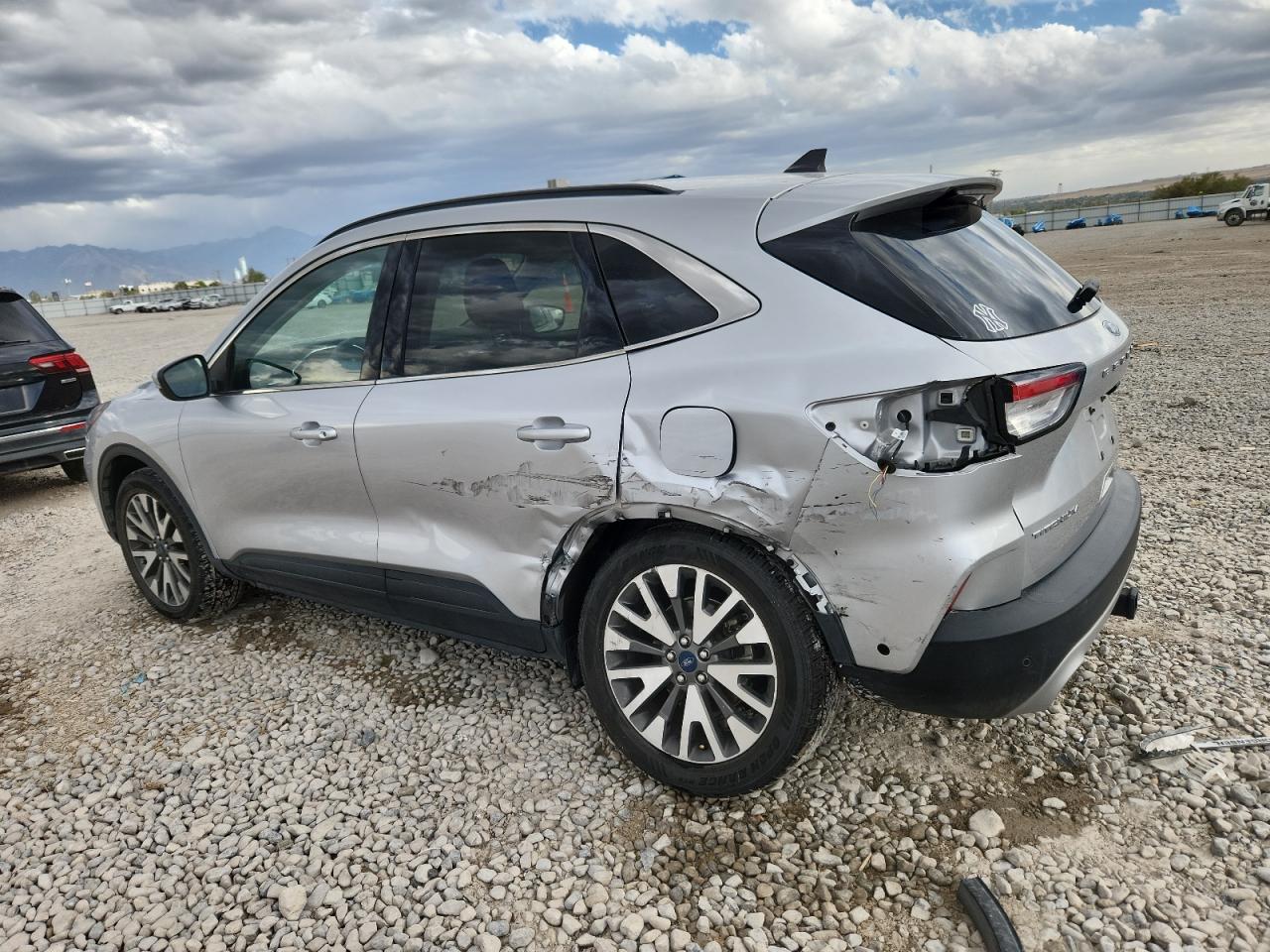 FORD ESCAPE TITANIUM