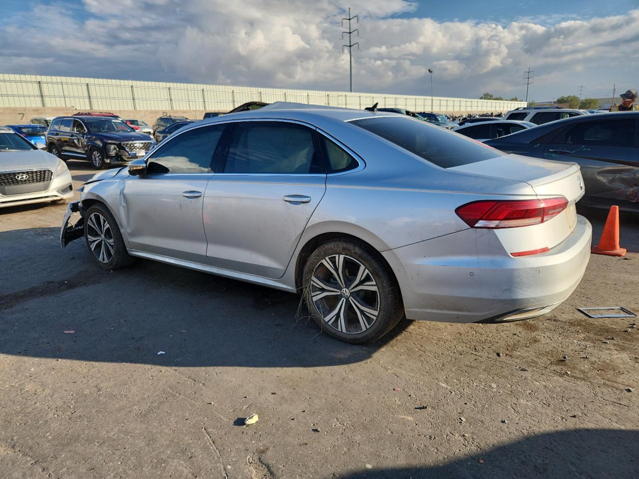 VOLKSWAGEN PASSAT SEL