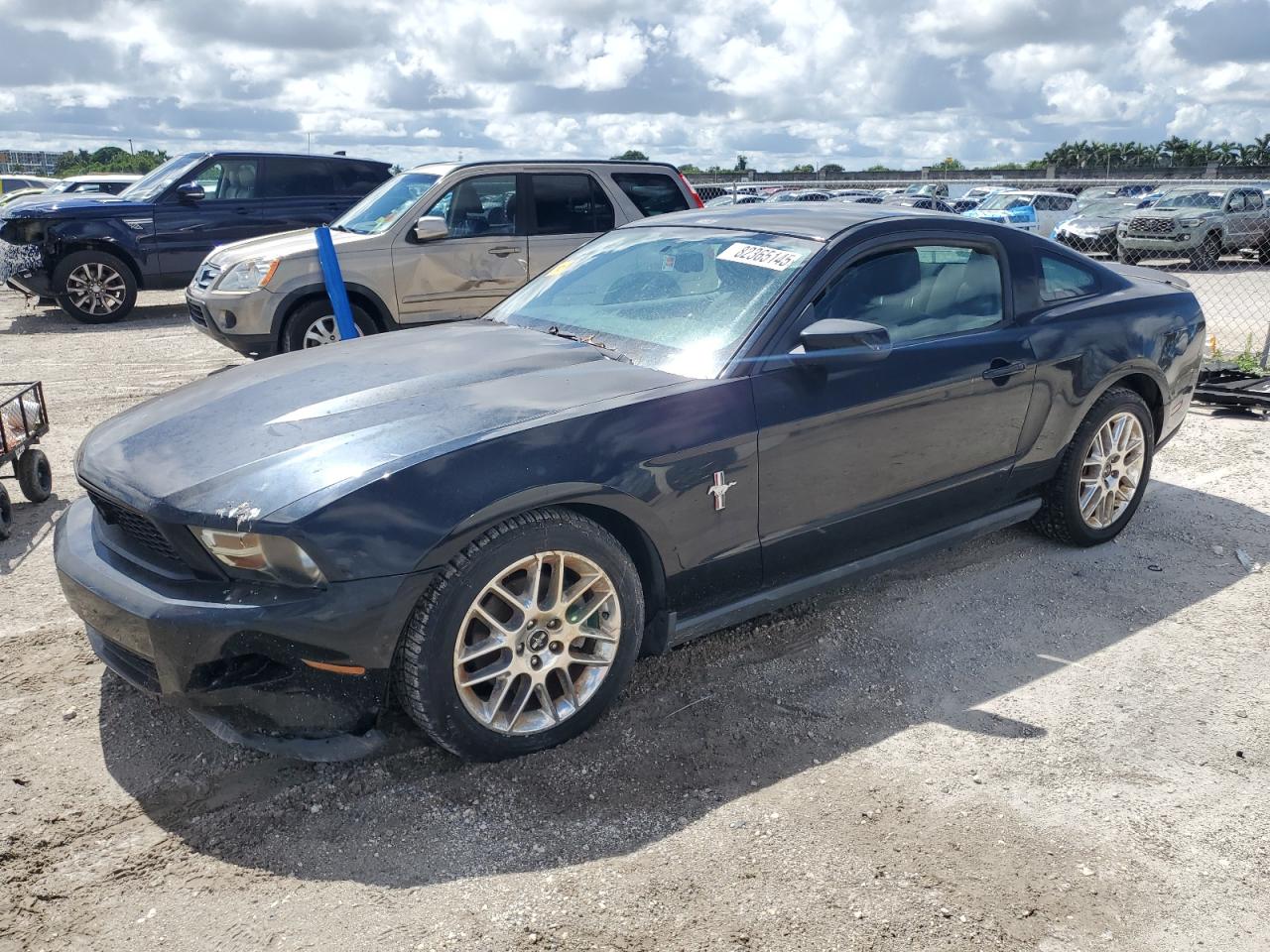  Salvage Ford Mustang