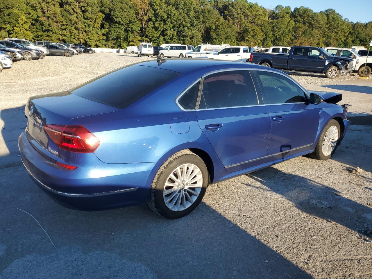 VOLKSWAGEN PASSAT SE