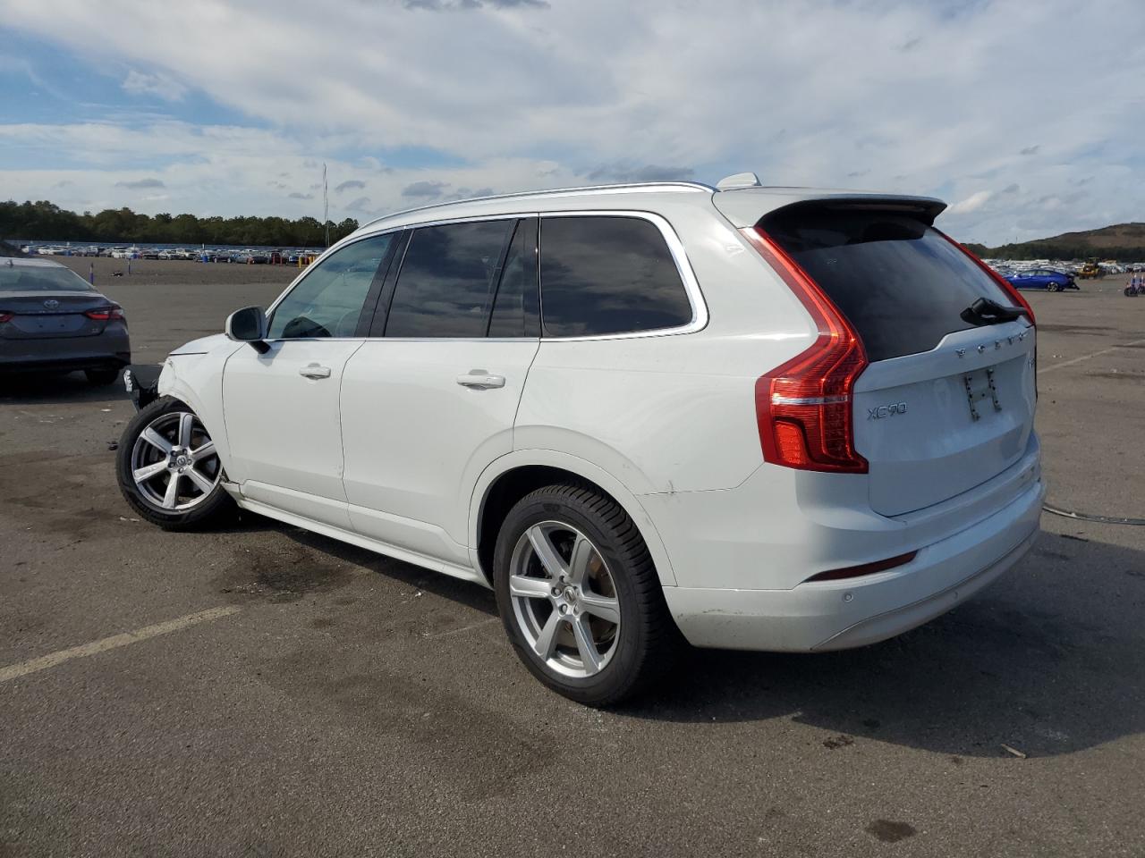 VOLVO XC90 T5 MOMENTUM