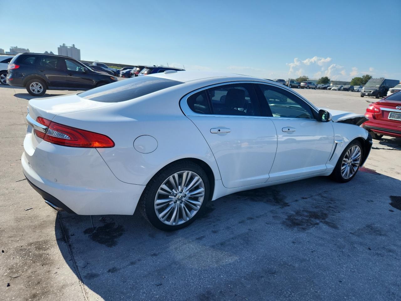 JAGUAR XF PORTFOLIO