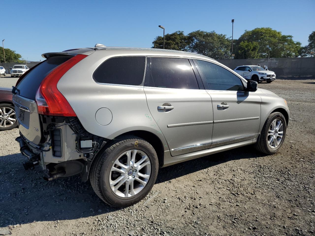 VOLVO XC60 T5 PREMIER