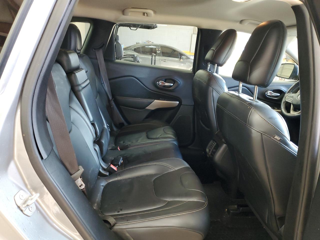 JEEP GRAND CHEROKEE LATITUDE