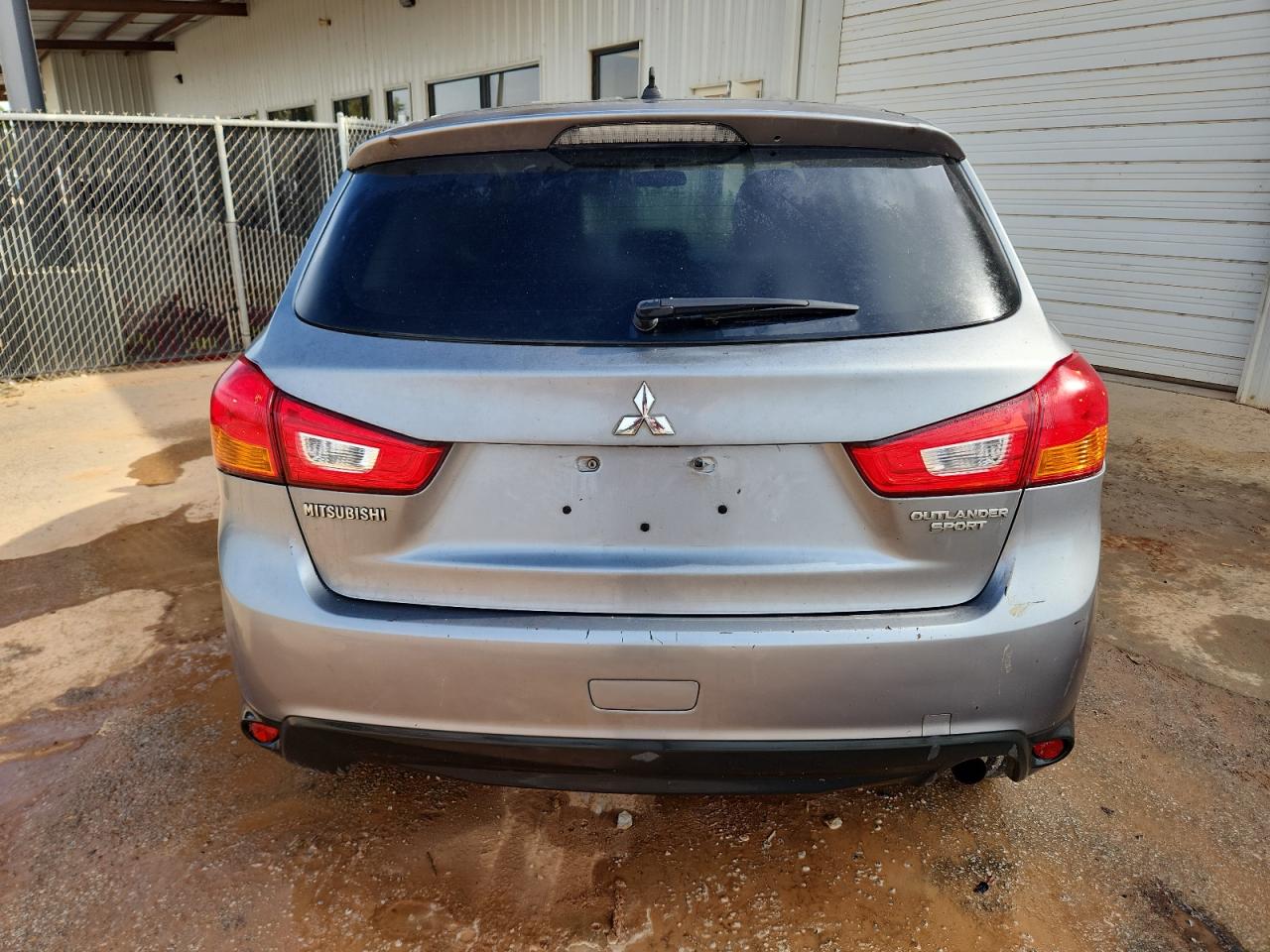 MITSUBISHI OUTLANDER ES