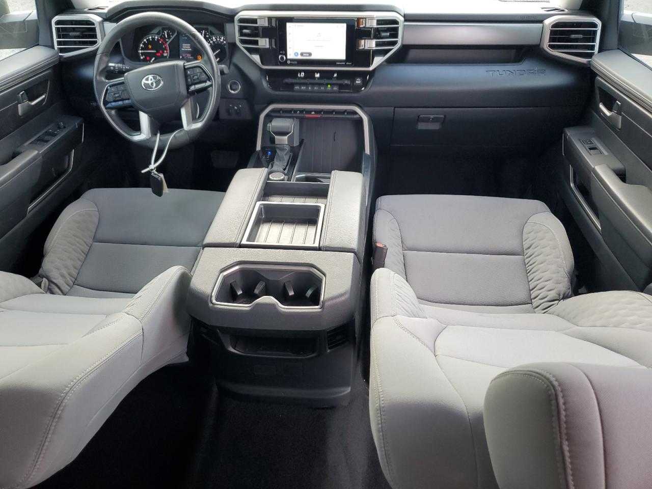 TOYOTA TUNDRA CREWMAX SR