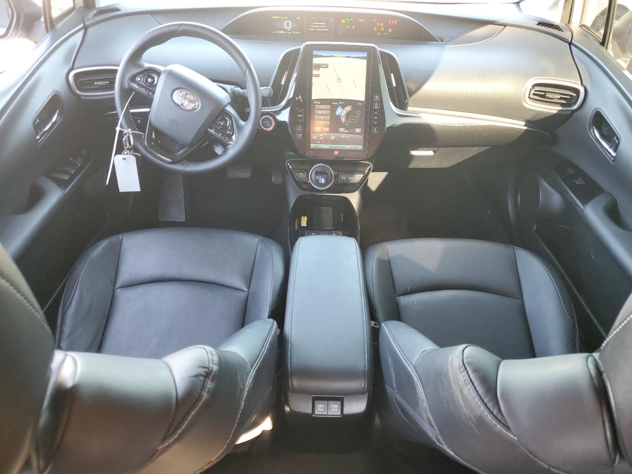 TOYOTA PRIUS PRIME LE