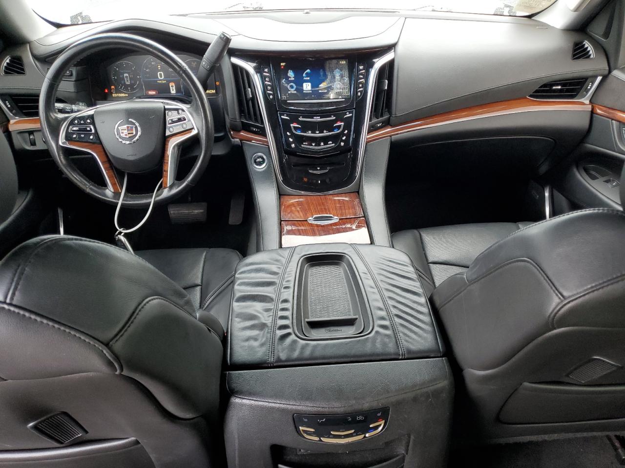 CADILLAC ESCALADE ESV PREMIUM
