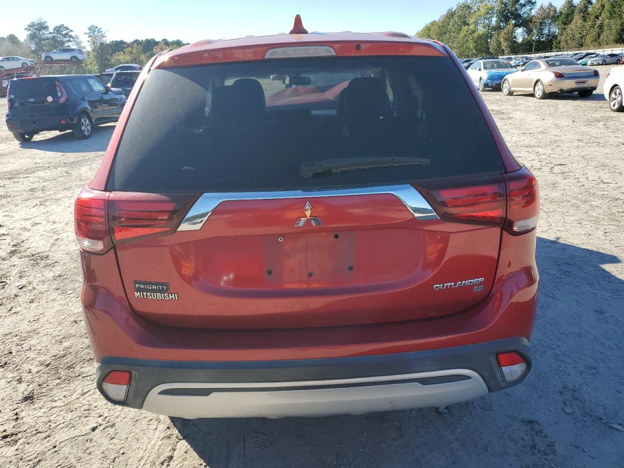 MITSUBISHI OUTLANDER SE