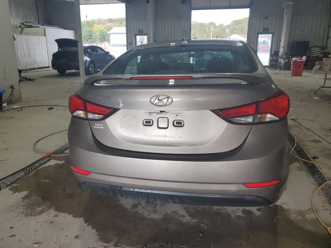 HYUNDAI ELANTRA SE
