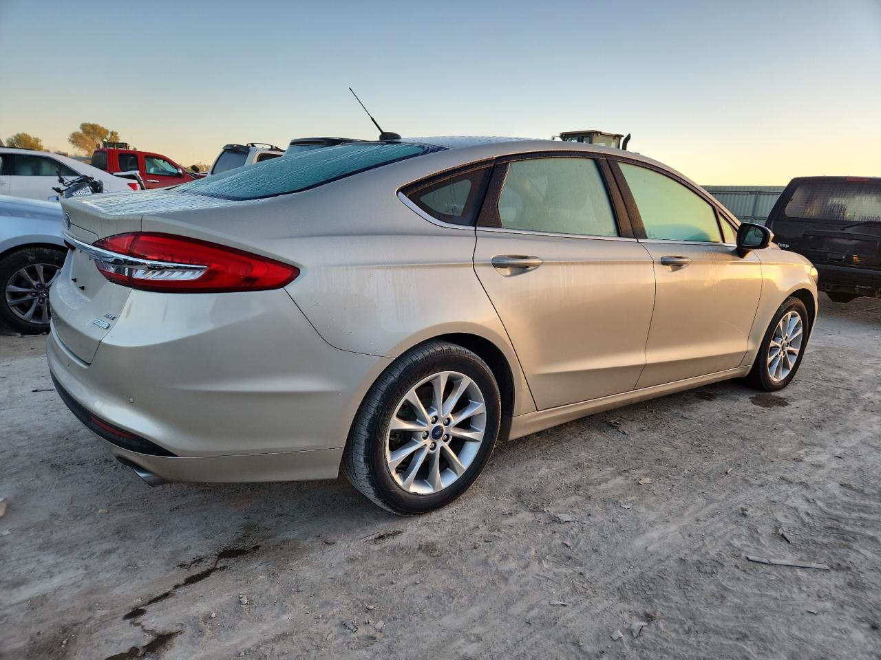 FORD FUSION SE