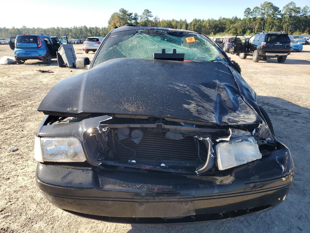 Lot #3292411295 2002 FORD CROWN VICT