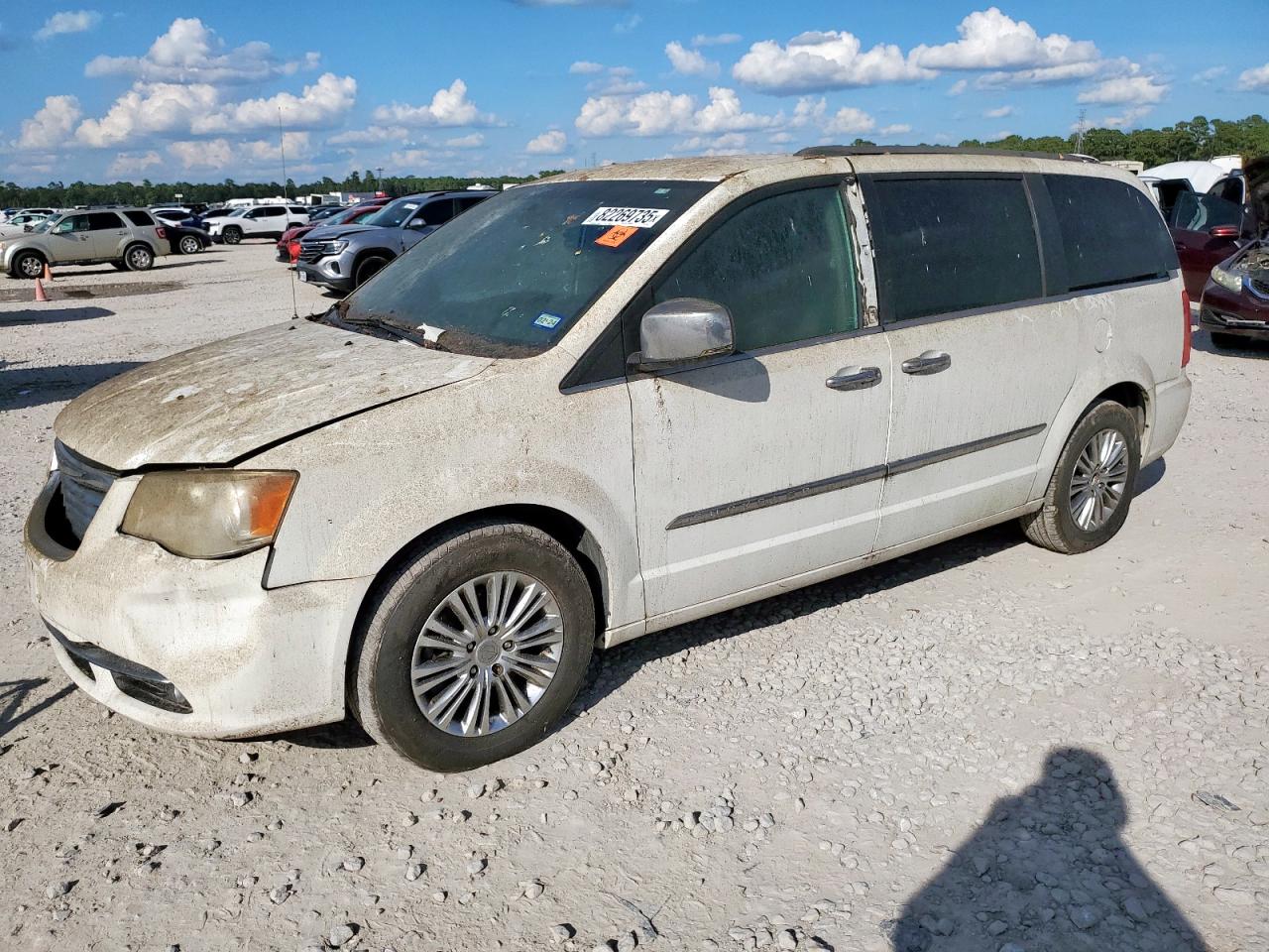 Lot #3259450105 2013 CHRYSLER TOWN & COU